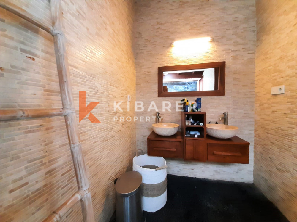 Stunning Five Bedroom Villa located in peaceful Canggu area — image 18