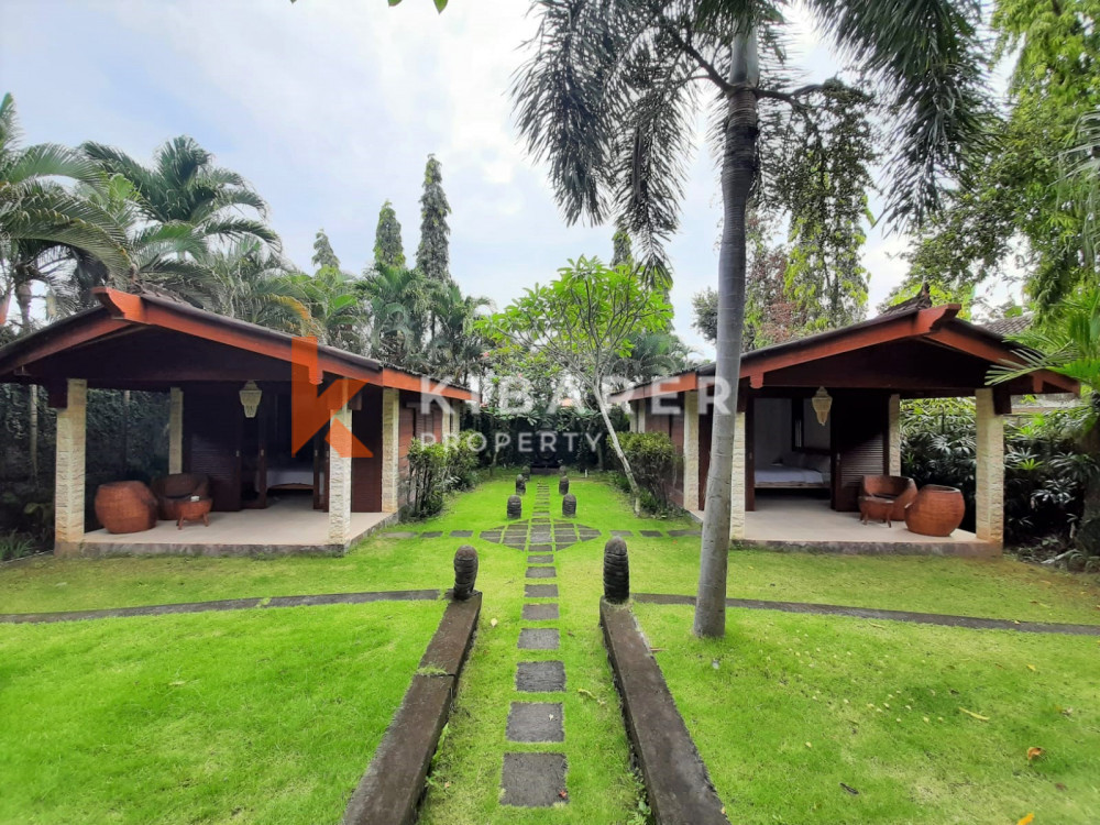 Stunning Five Bedroom Villa located in peaceful Canggu area — image 16