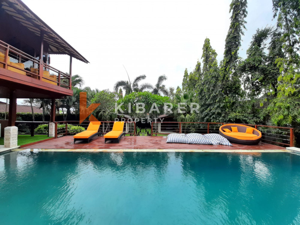 Stunning Five Bedroom Villa located in peaceful Canggu area — image 7
