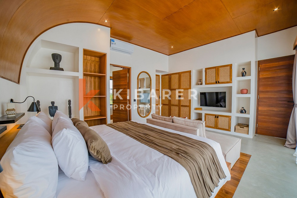 Stunning Three Bedroom Villa walking distance to Cemagi Beach — image 11