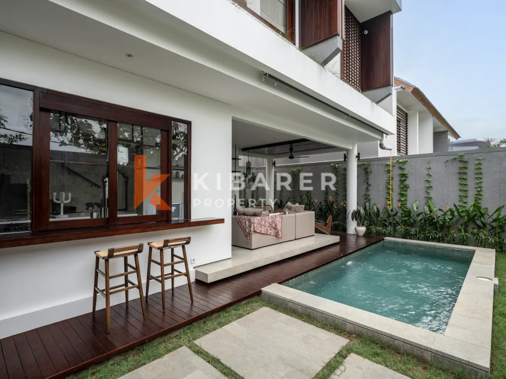 Modern Three Bedroom Villa with Open Space Living Room Nestled in Ungasan — image 1