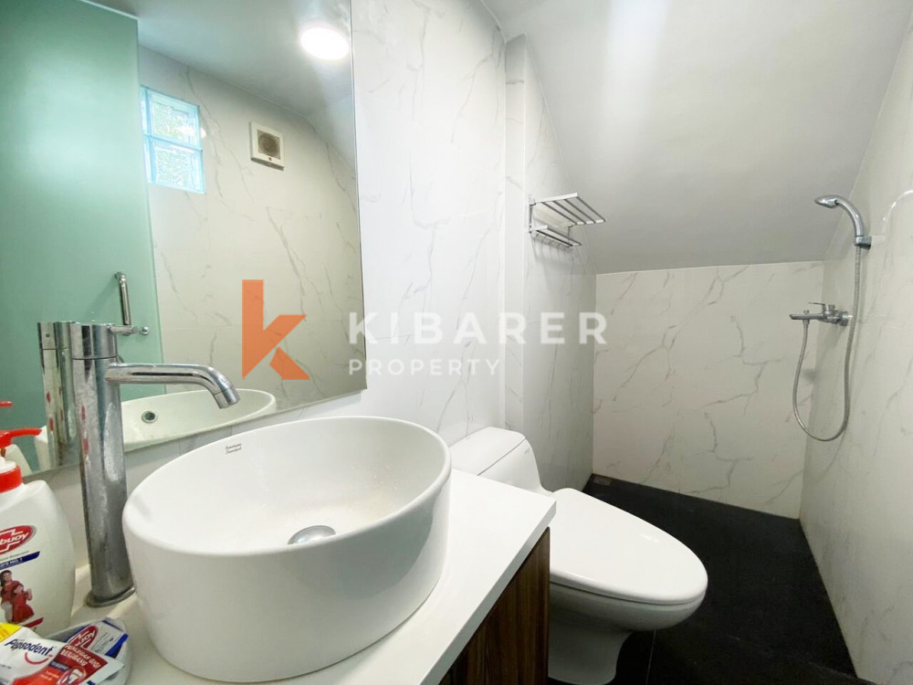 Modern Five-Bedroom Closed Living Villa Located in Jimbaran — image 8