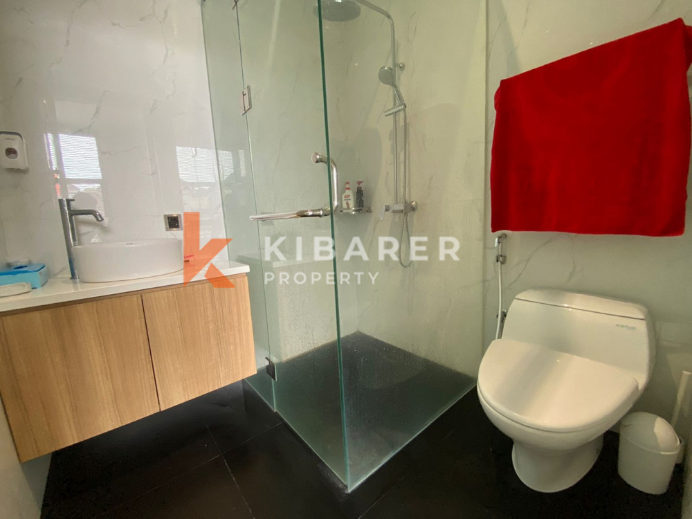 Modern Five-Bedroom Closed Living Villa Located in Jimbaran — image 14