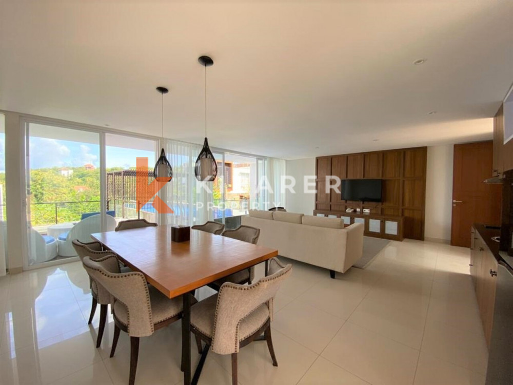 Wonderful Three Bedroom Bayview Villa With Enclosed Living in Nusa Dua — image 7