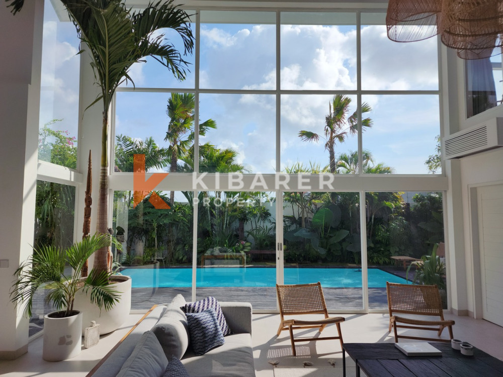 Stunning Three Bedroom Villa Enclosed Living Room Situated in Canggu — image 2