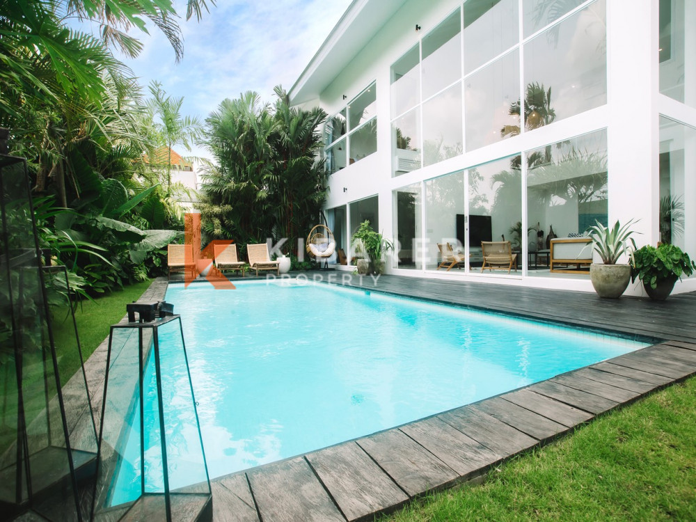 Stunning Three Bedroom Villa Enclosed Living Room Situated in Canggu