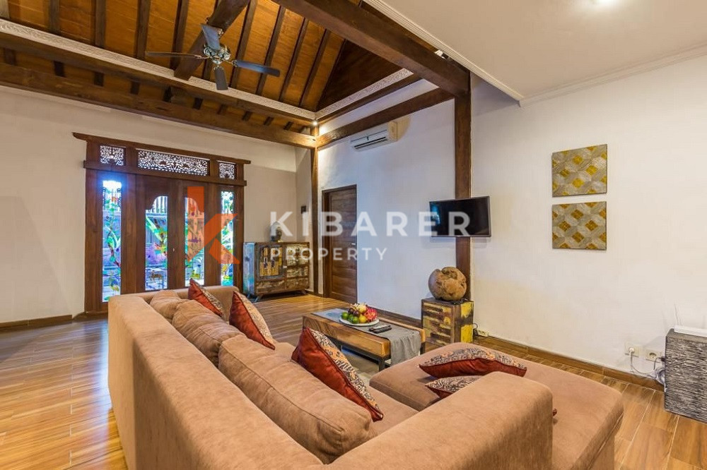 Beautiful Two Bedroom Joglo Villa situated in Canggu — image 8