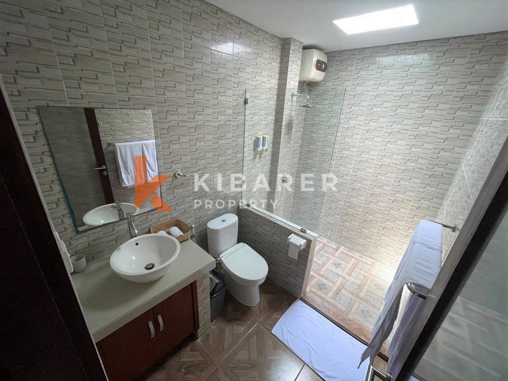 Charming Two Bedroom Villa perfectly situated in Canggu — image 6