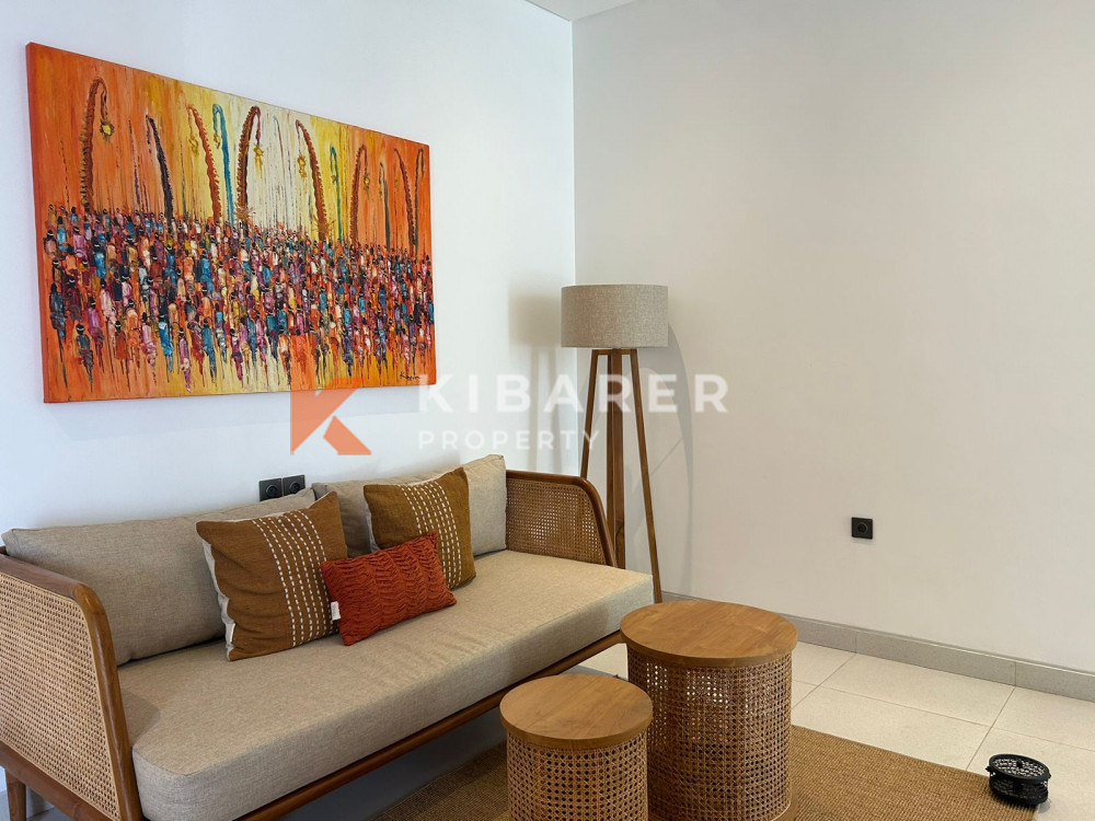 Beautiful Three Bedroom Enclosed Living Room Villa Situated in Seminyak — image 6