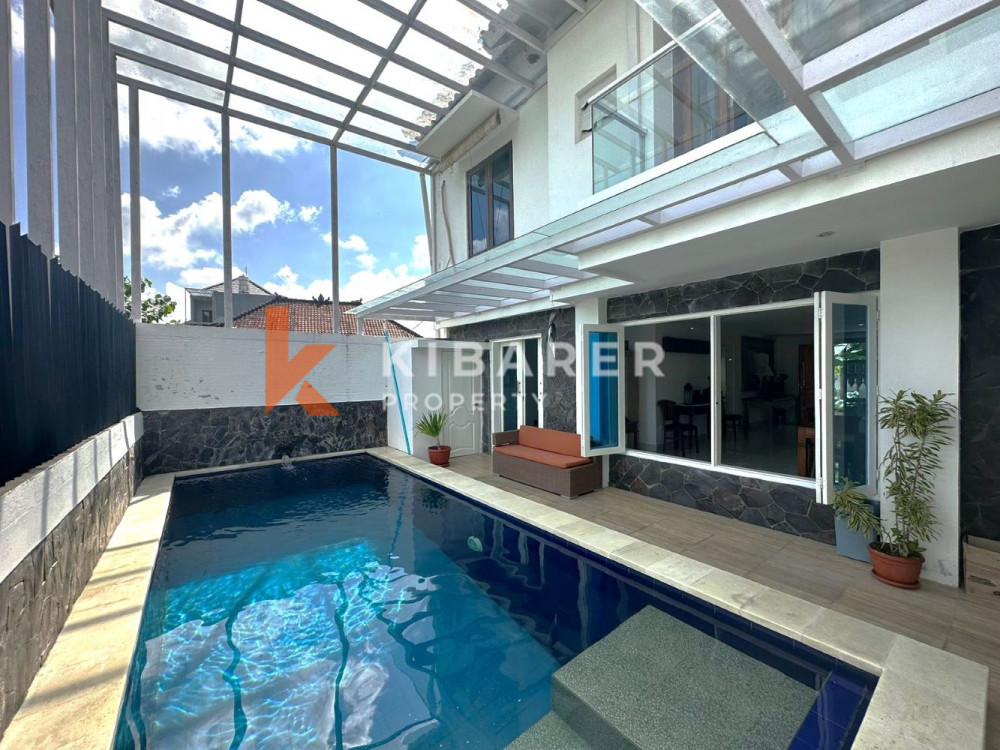 Cozy Five Bedroom Close Living Villa in Seminyak — image 14