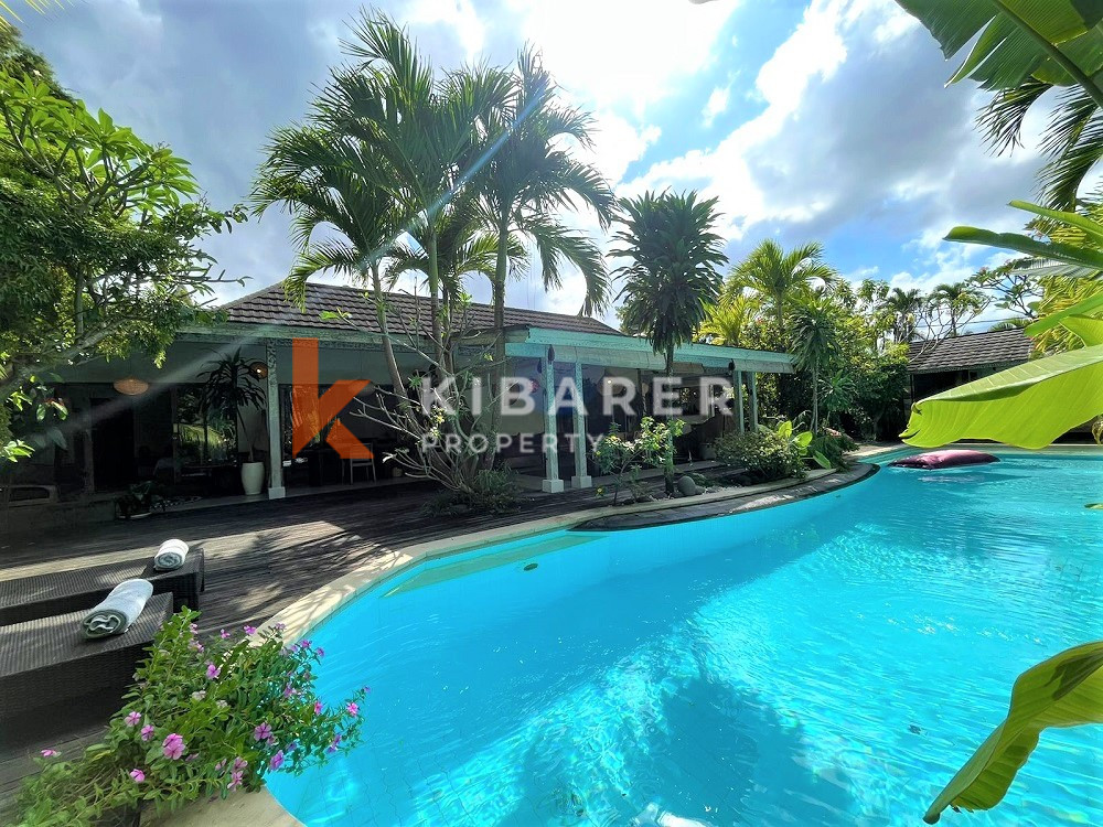 Beautiful Three Bedrooms Open Living Villa Located In Umalas — image 2