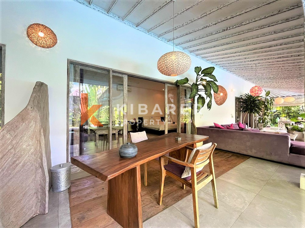 Beautiful Three Bedrooms Open Living Villa Located In Umalas — image 4