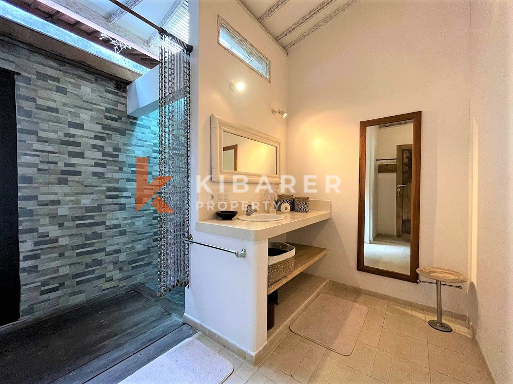 Beautiful Three Bedrooms Open Living Villa Located In Umalas — image 18