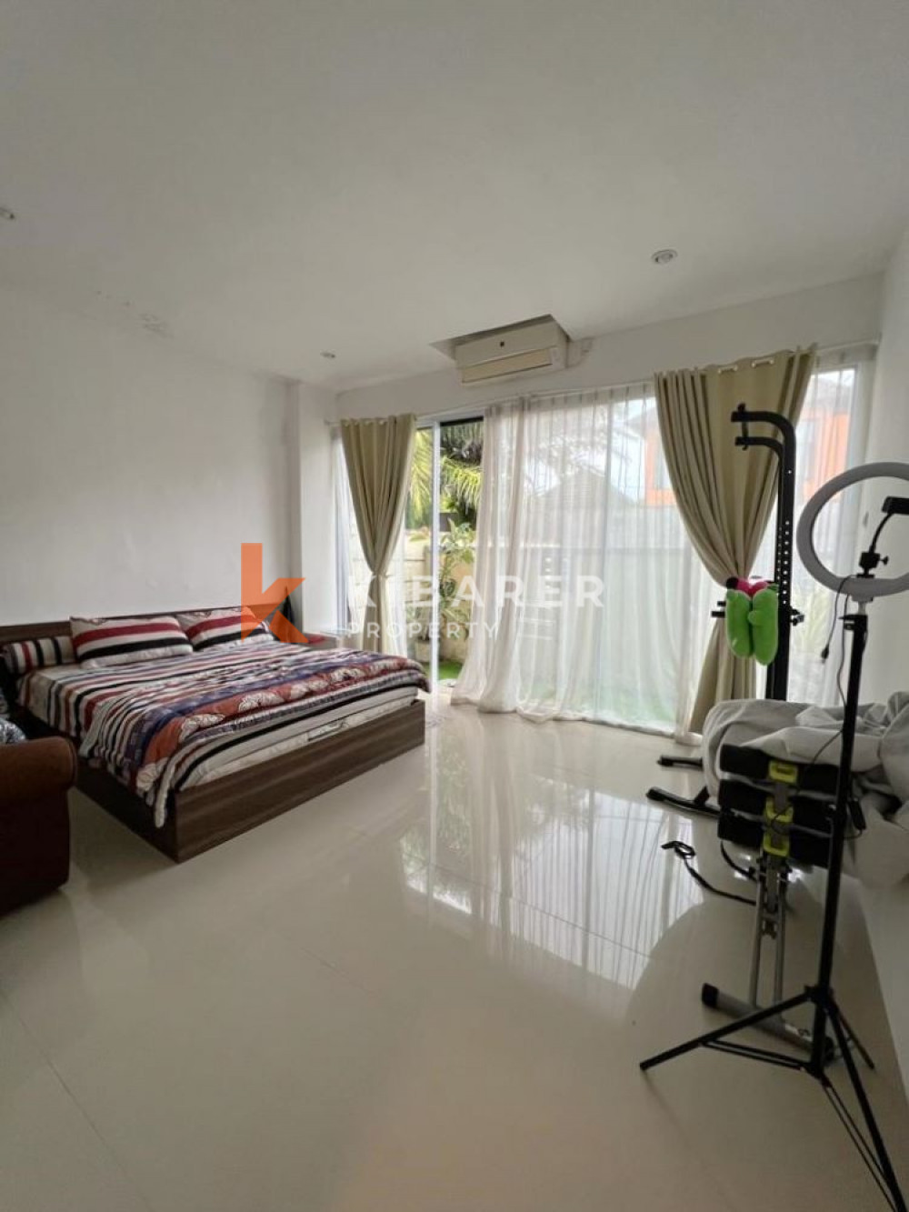 Lovely Open Three-Bedroom Villa with Ocean View in Ungasan — image 6