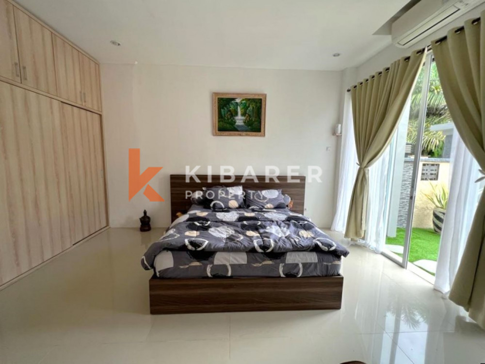 Lovely Open Three-Bedroom Villa with Ocean View in Ungasan — image 4