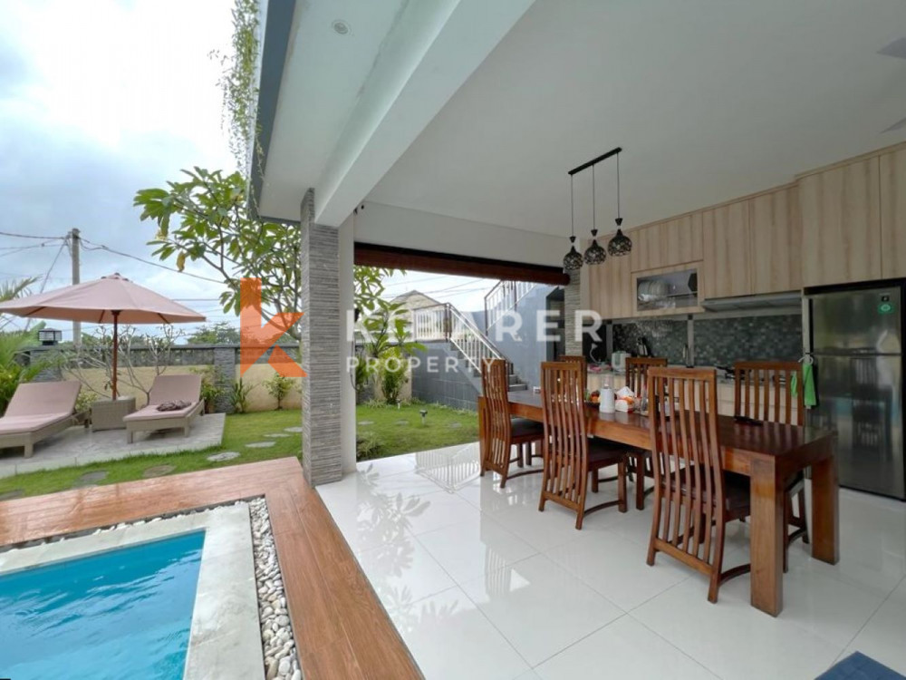 Lovely Open Three-Bedroom Villa with Ocean View in Ungasan — image 2
