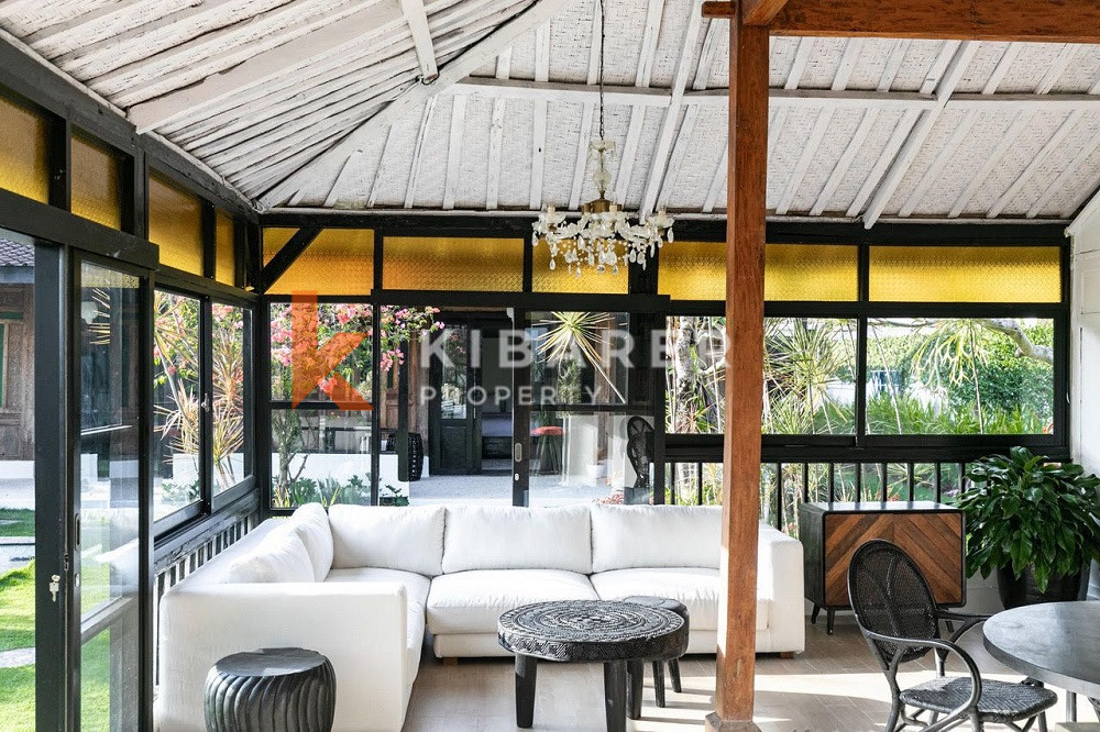 Charming Tropical Three-Bedroom Villa in Prime Berawa — image 9