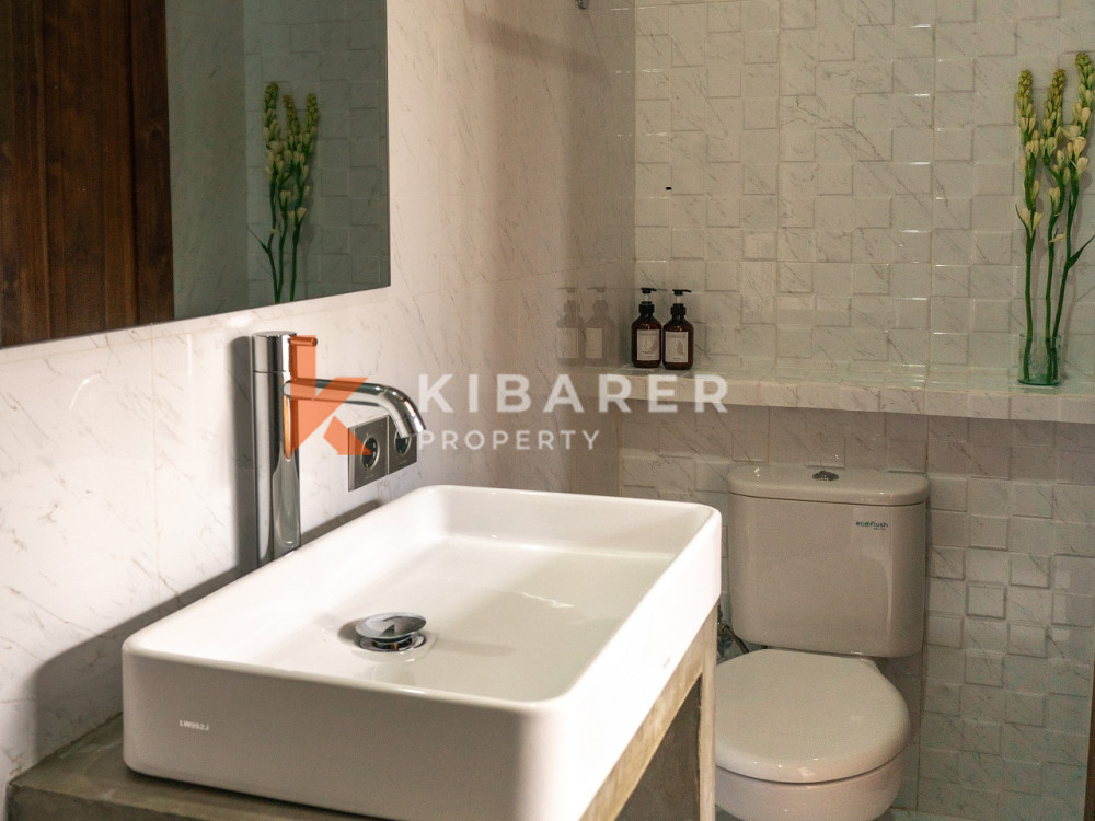 Two-Bedroom Bohemian Villa with Enclosed Living Room in Kerobokan — image 10