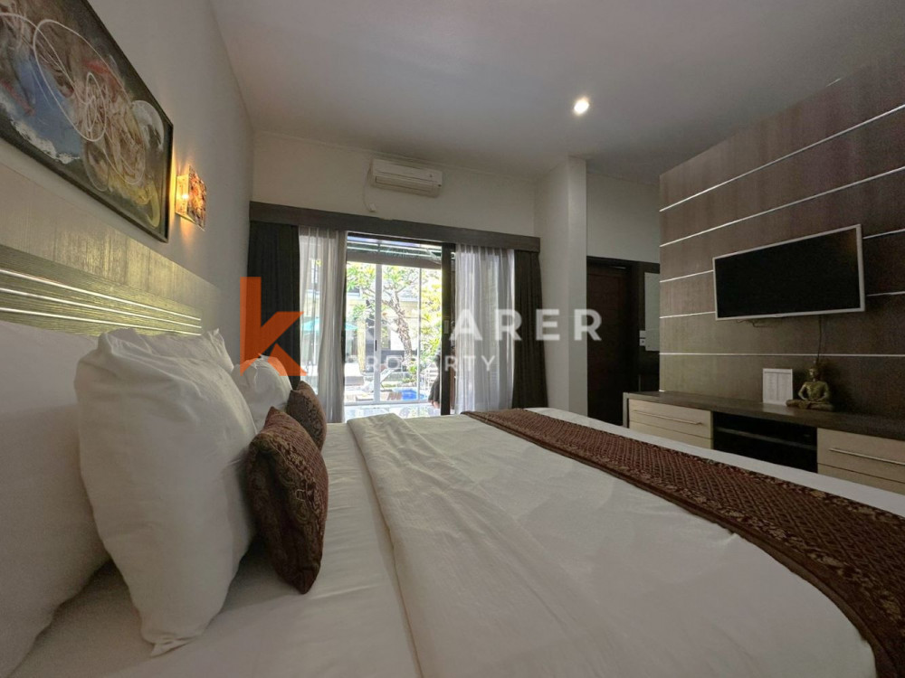 Homey Four Bedrooms Enclosed Living Villa Situated in Seminyak — image 4