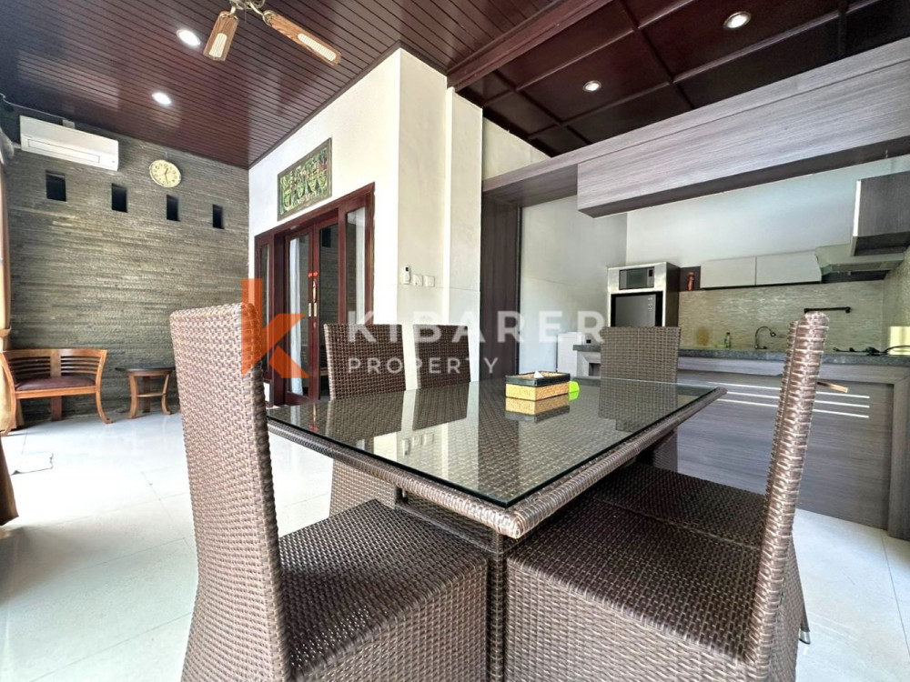 Homey Four Bedrooms Enclosed Living Villa Situated in Seminyak — image 15