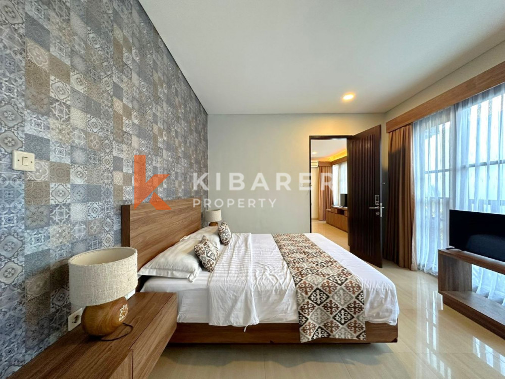 Comfortable Three Bedrooms Open Living Villa Nestled in Jimbaran — image 7
