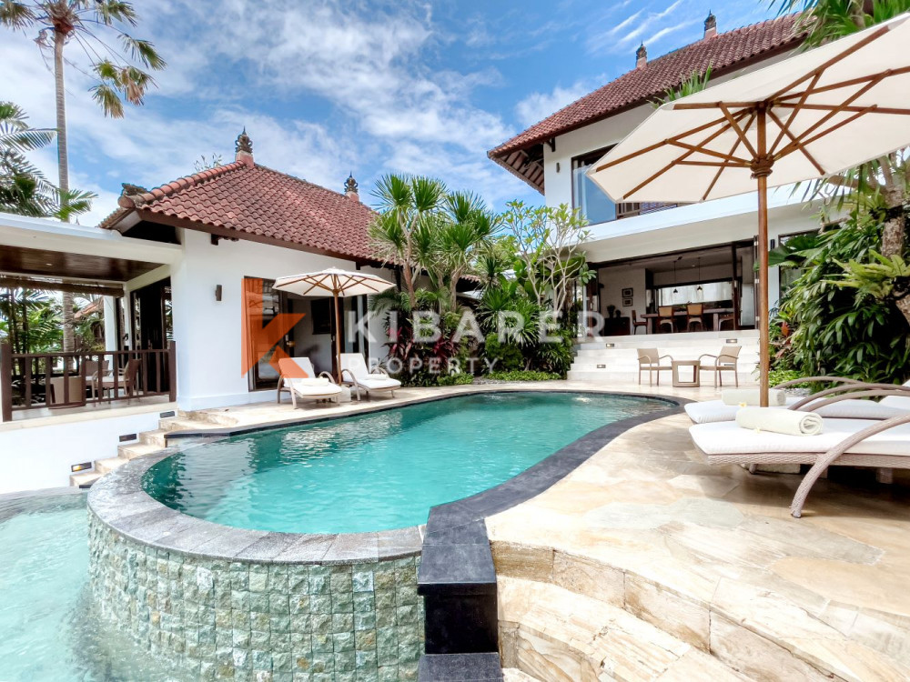 Spacious Three Bedroom Enclosed Living Villa with Overlooking Rice Field View in Canggu — image 2