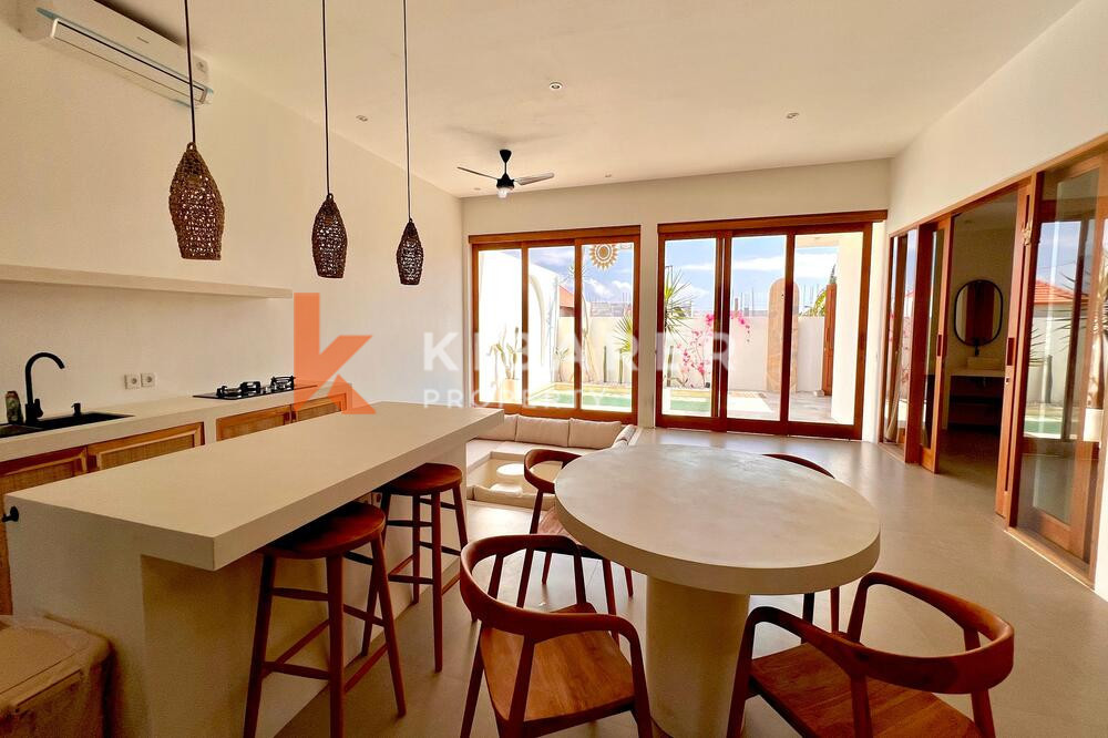 Brand New Mediterranean Three Bedroom Enclosed Livingroom Villa Set in Pererenan — image 6