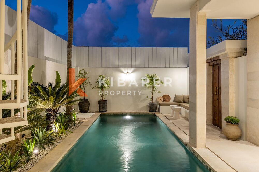 Elegant Modern Two-Bedroom Villa with Open Living Area in Tumbak Bayuh — image 2