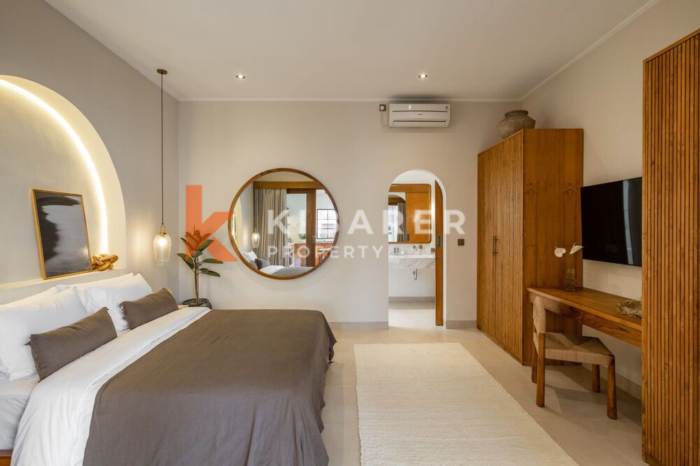 Stylish Two Bedroom Modern Open Living Room Villa Set in Tumbak Bayuh — image 13