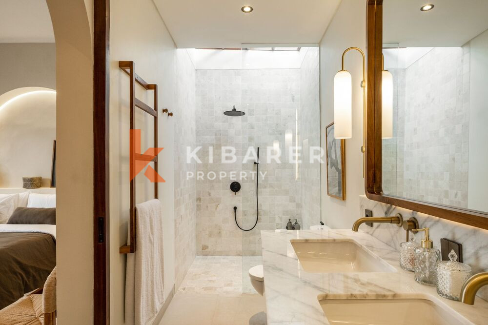 Stylish Two Bedroom Modern Open Living Room Villa Set in Tumbak Bayuh — image 14
