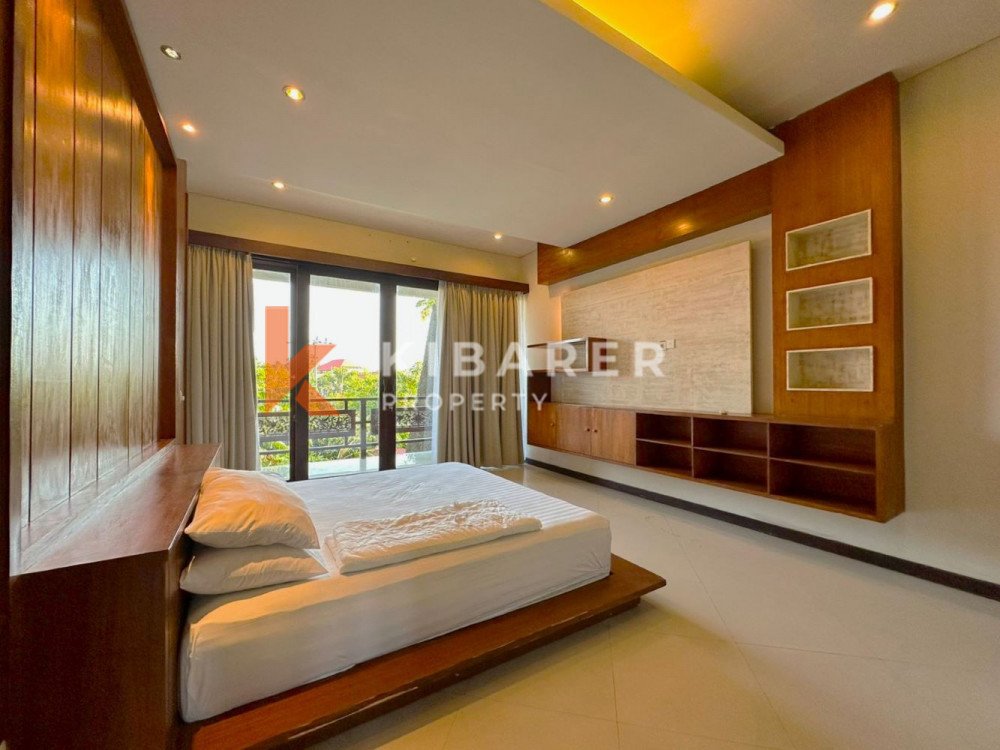 Homey Three Bedroom Villa Strategically Located in Seminyak — image 13