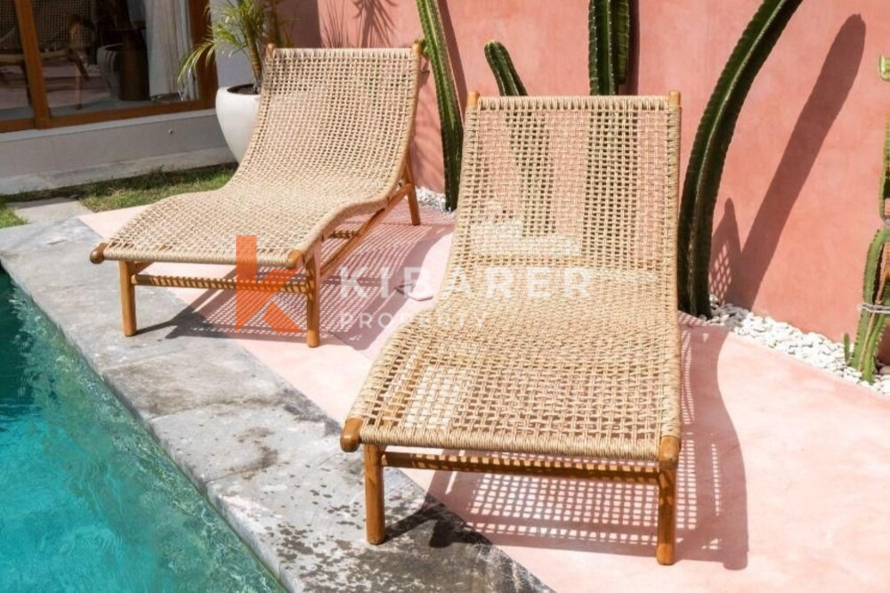 Modern Three Bedroom Minimalist Enclosed Living Room Villa Situated in Umalas — image 5