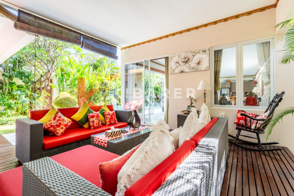 Peaceful Three Bedroom Enclosed Living at Villa Complex Situated in Seminyak — image 4