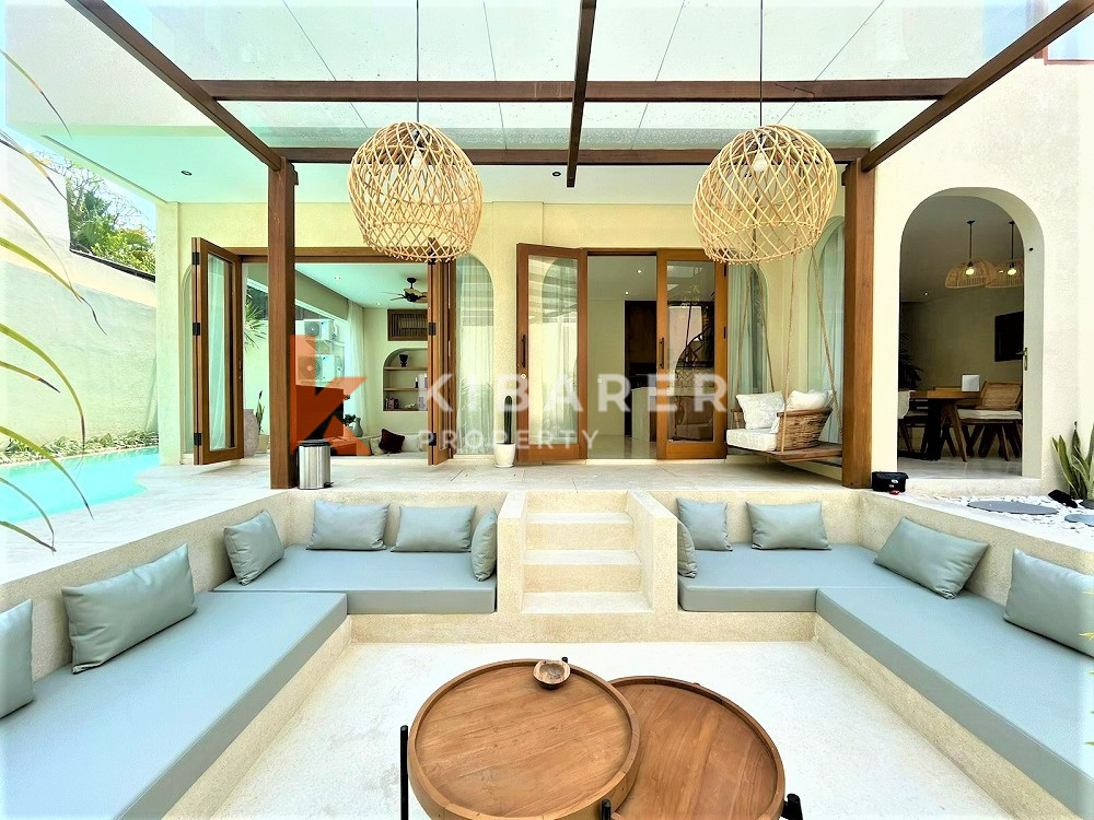 Luxury One Gate System Three Bedroom Enclosed Living Villa In Berawa — image 11