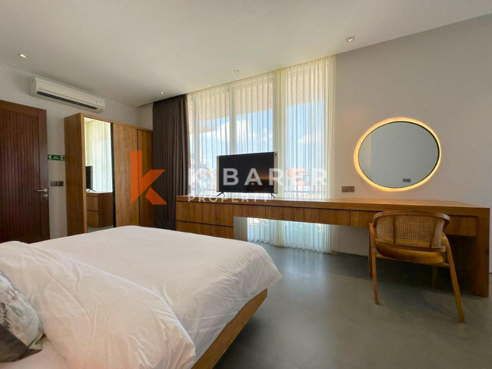 Brand New Stunning Three Bedroom Enclosed Living Villa in Seminyak — image 19