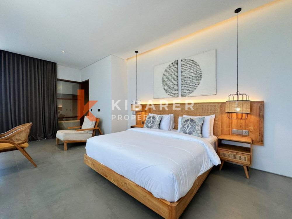 Brand New Stunning Three Bedroom Enclosed Living Villa in Seminyak — image 18