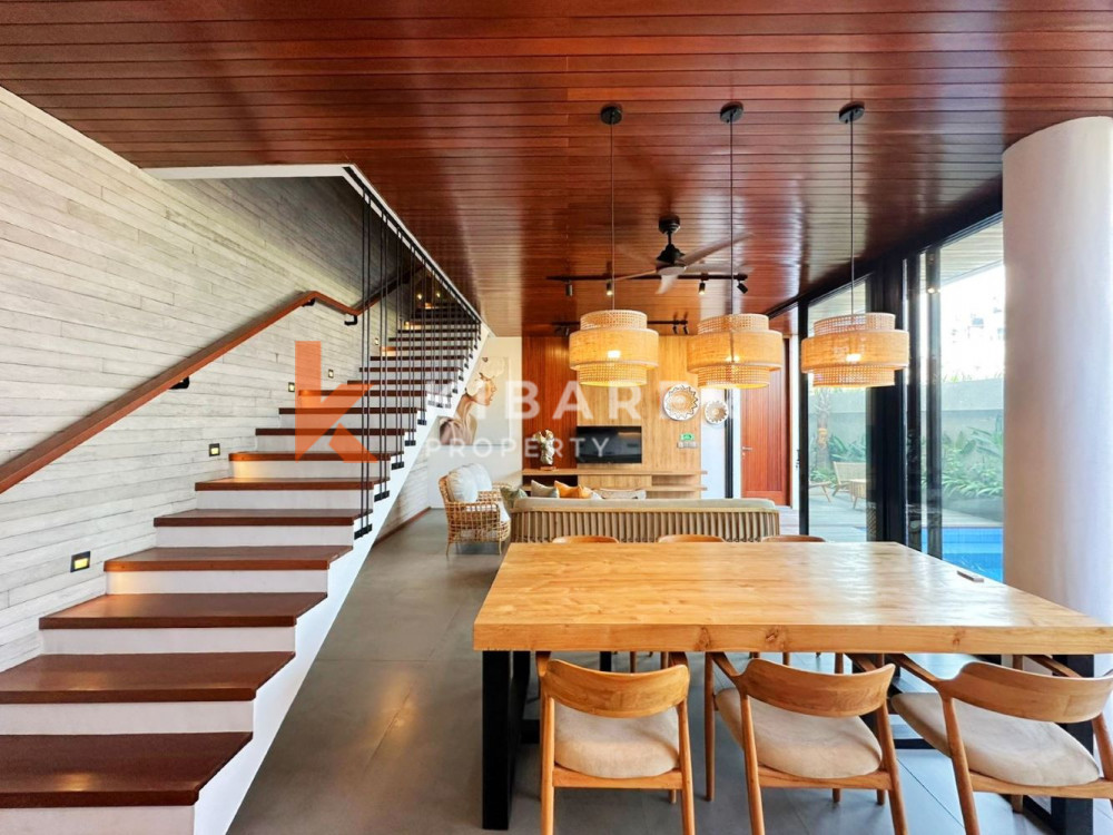 Brand New Stunning Three Bedroom Enclosed Living Villa in Seminyak — image 3