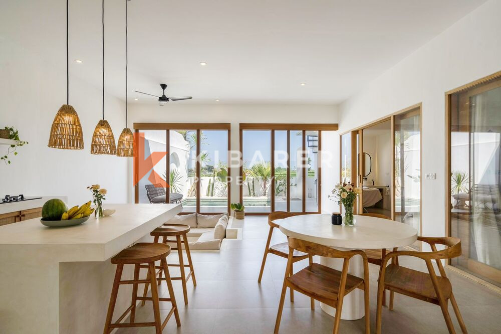 Gorgeous Three Bedroom Mediterranean Villa Overlooking Paddy in Pererenan — image 7