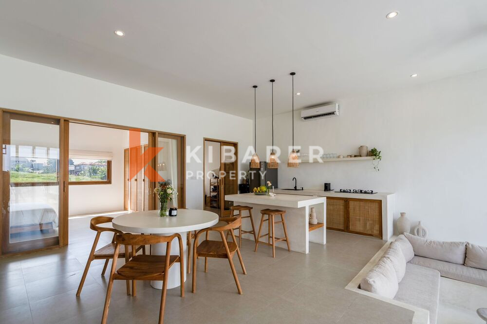 Gorgeous Three Bedroom Mediterranean Villa Overlooking Paddy in Pererenan — image 6