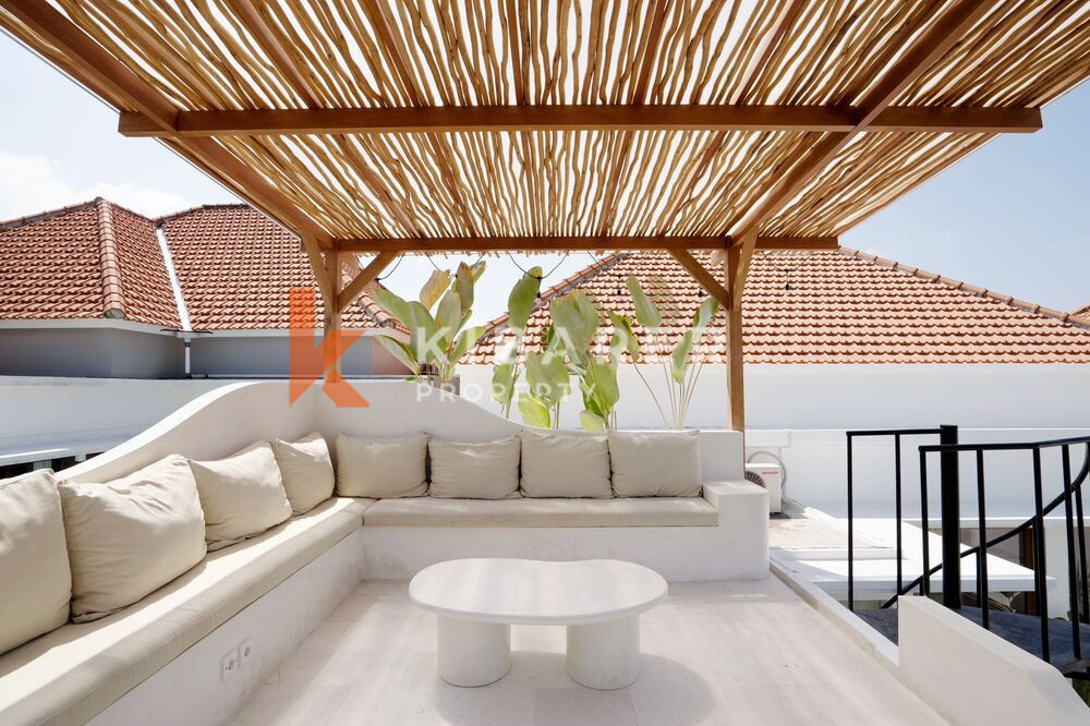 Gorgeous Three Bedroom Mediterranean Villa Overlooking Paddy in Pererenan — image 4