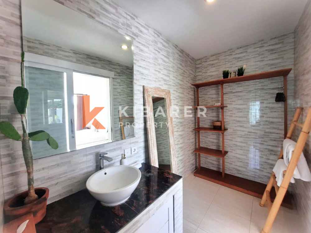 Great Location Two Bedroom Closed Living Boutique Villa in Seminyak — image 14