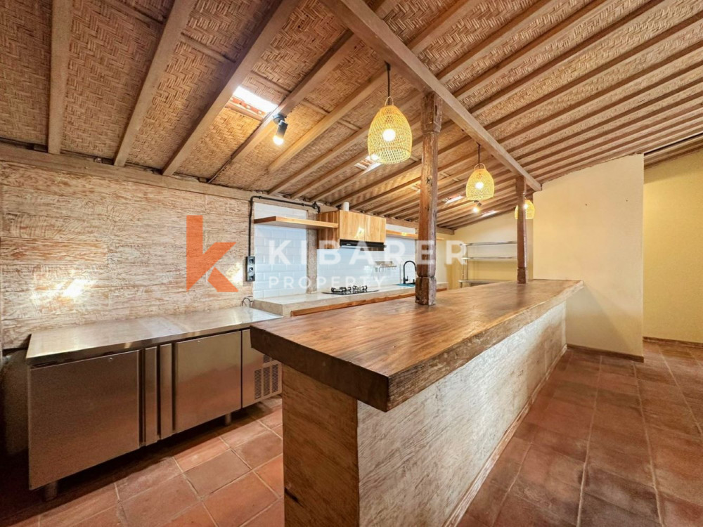 Semi Furnished Three Bedroom Closed Living Villa with Ocean and Rice Field View in Kedungu — image 9