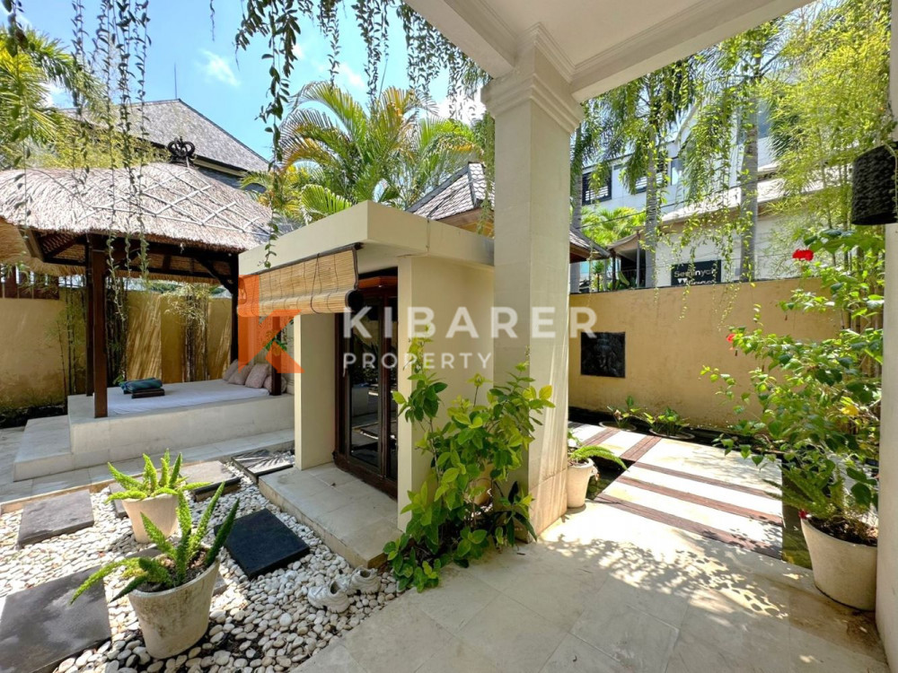 Gorgeously Three Bedroom Enclosed Living Villa In Prime Area Of Seminyak — image 3