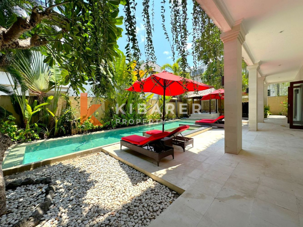 Gorgeously Three Bedroom Enclosed Living Villa In Prime Area Of Seminyak — image 16