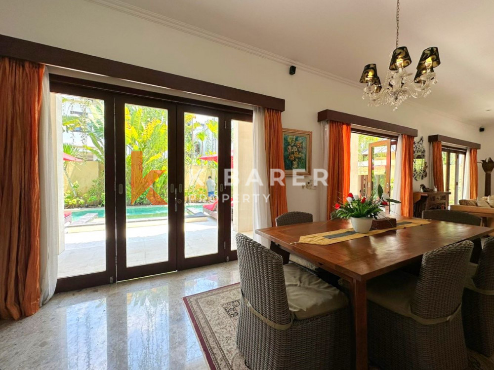 Gorgeously Three Bedroom Enclosed Living Villa In Prime Area Of Seminyak — image 17