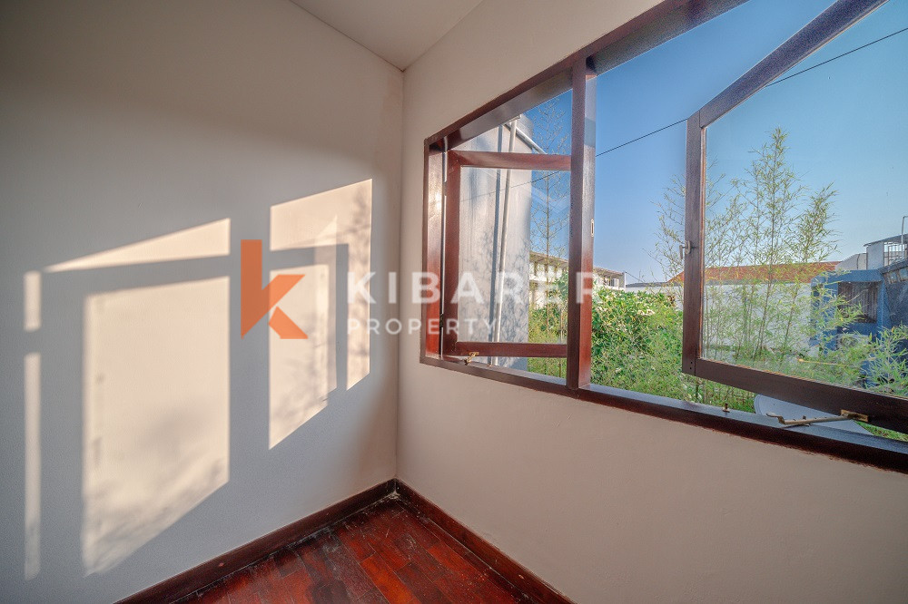 Stylish Two Bedroom Closed Living Villa With Pool Situated in Bumbak — image 14
