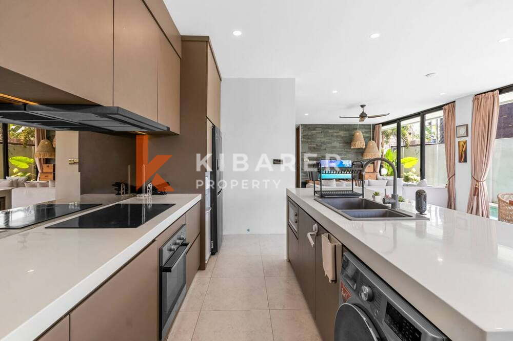 Wonderful Four Bedroom Enclosed Living Villa Located in The Heart of Canggu — image 12