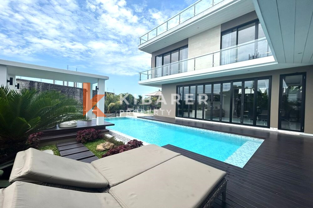 Luxury Five Bedroom Villa Ocean View Situated in Ungasan