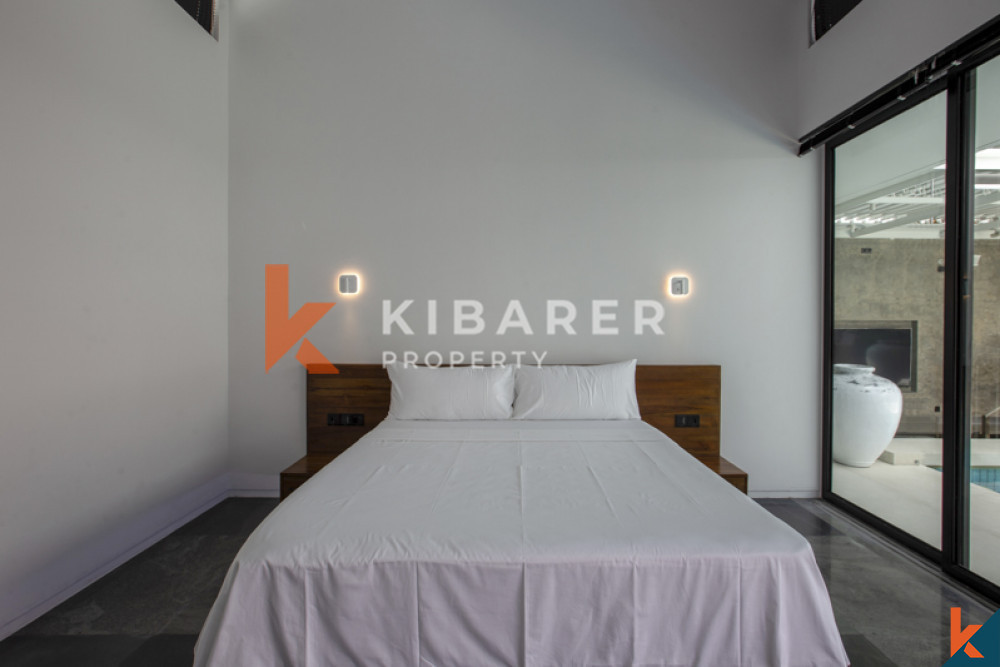 Luxurious High End Three Bedrooms Enclosed Living Villa Situated In Drupadai Seminyak — image 15