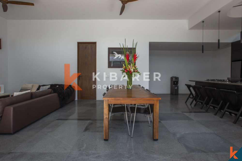 Luxurious High End Three Bedrooms Enclosed Living Villa Situated In Drupadai Seminyak — image 5